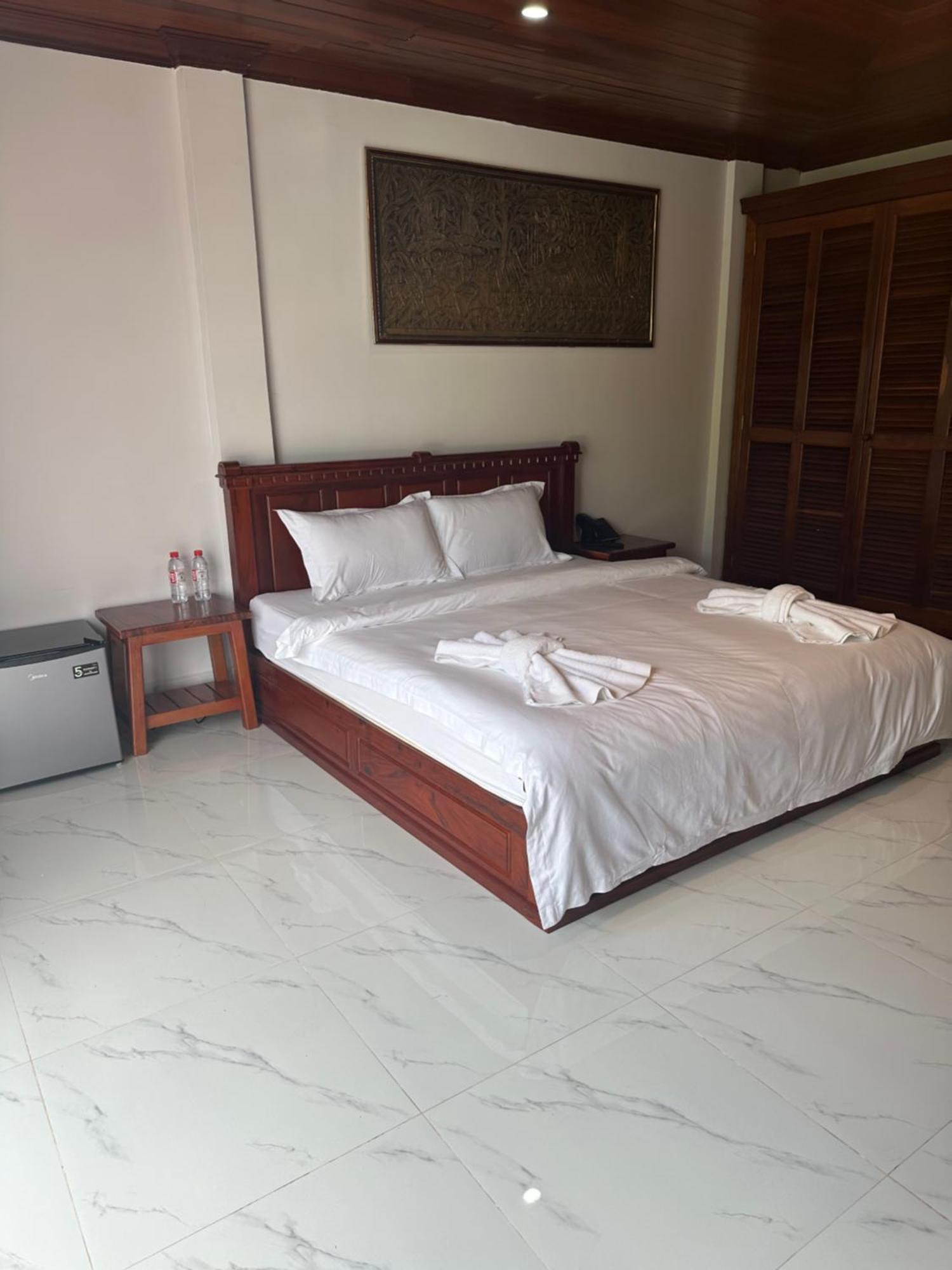 Nico'S Hotel And Skybar Sziemreap Kültér fotó