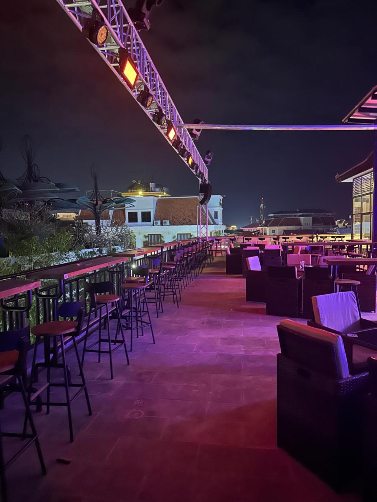 Nico'S Hotel And Skybar Sziemreap Kültér fotó